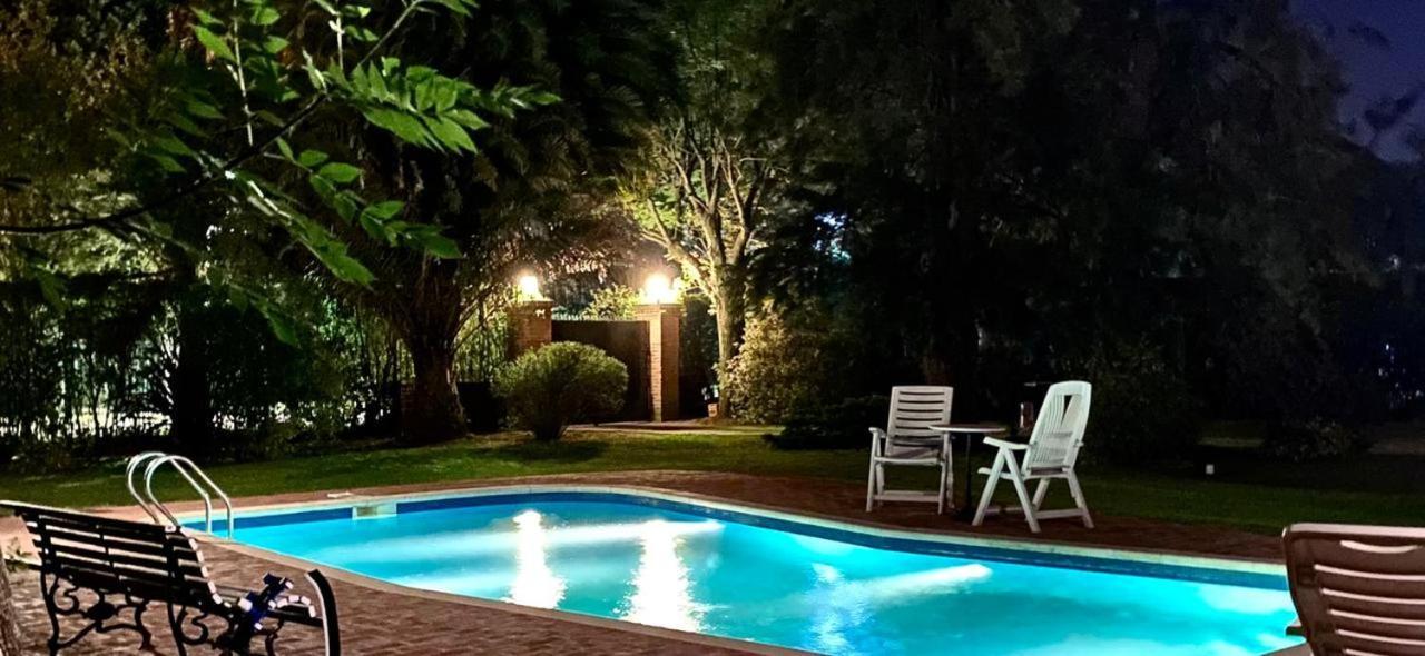 Ruda Lodge Exclusive Bed & Breakfast General Rodriguez Bagian luar foto